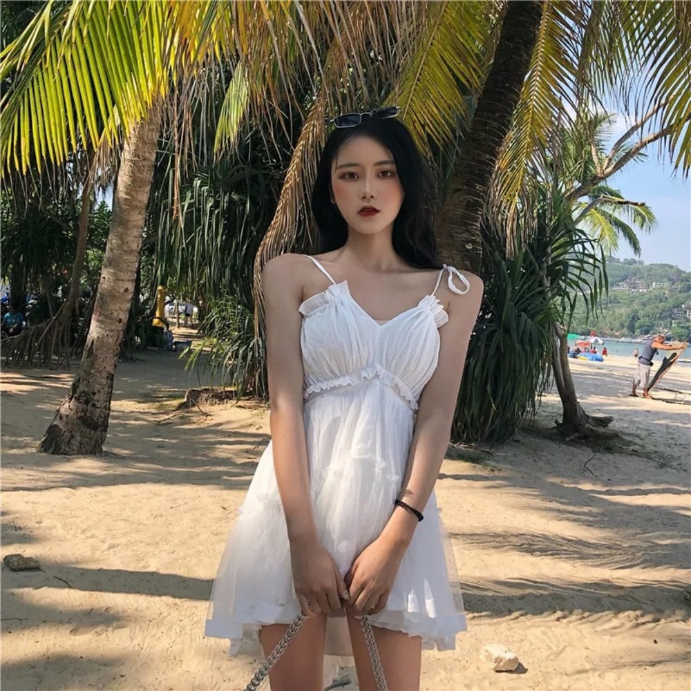 👗 White Ruffle Backless Dress NWT - Picture 4 of 4